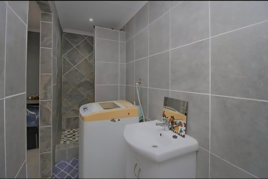 To Let 3 Bedroom Property for Rent in Randpoort Gauteng