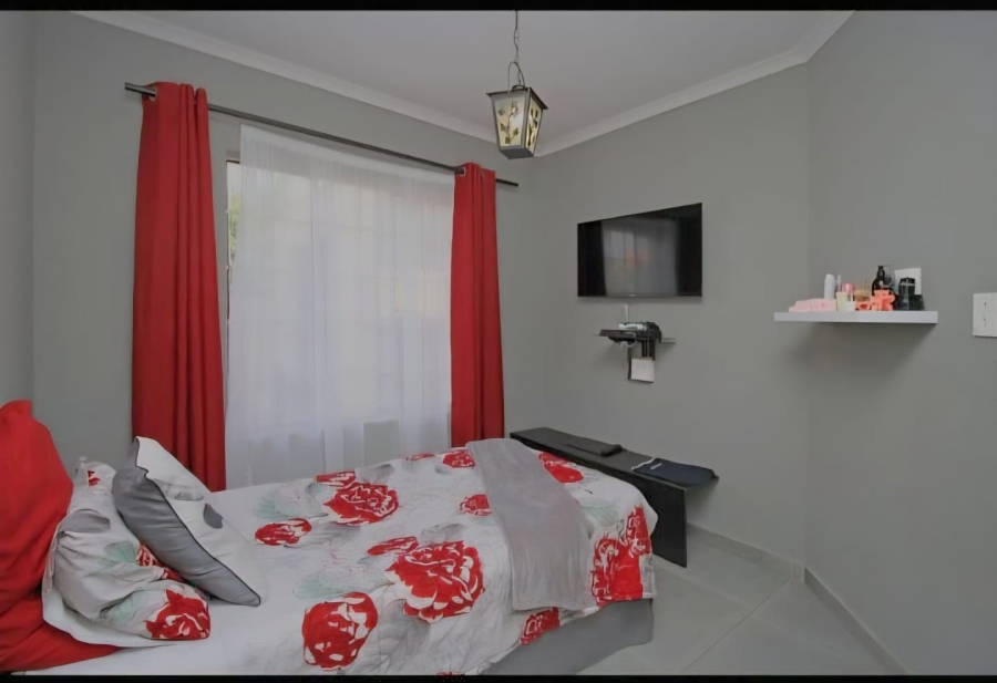 To Let 3 Bedroom Property for Rent in Randpoort Gauteng