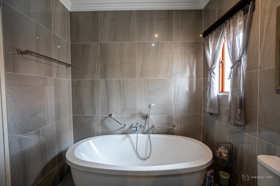 3 Bedroom Property for Sale in Eldo View Gauteng