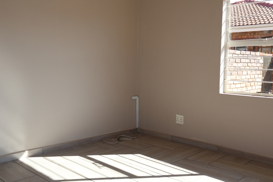 To Let 3 Bedroom Property for Rent in Sundowner Gauteng