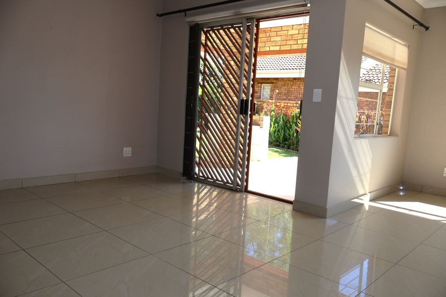 To Let 3 Bedroom Property for Rent in Sundowner Gauteng