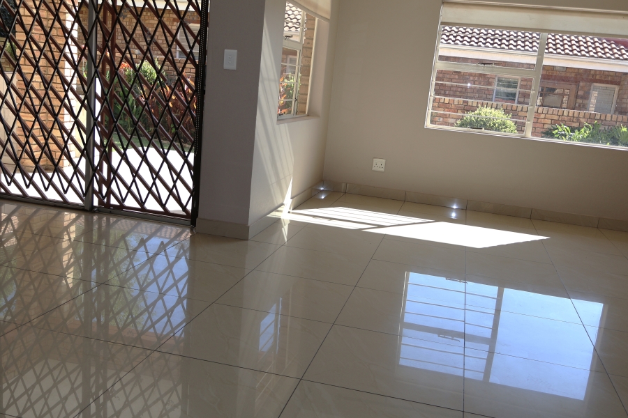 To Let 3 Bedroom Property for Rent in Sundowner Gauteng