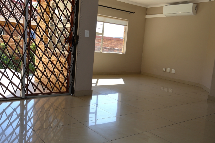 To Let 3 Bedroom Property for Rent in Sundowner Gauteng