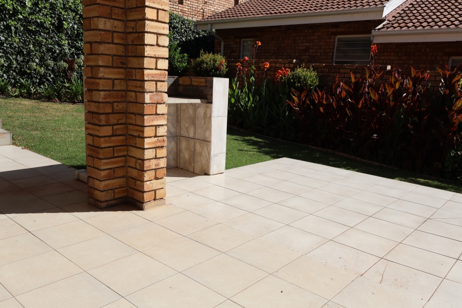 To Let 3 Bedroom Property for Rent in Sundowner Gauteng