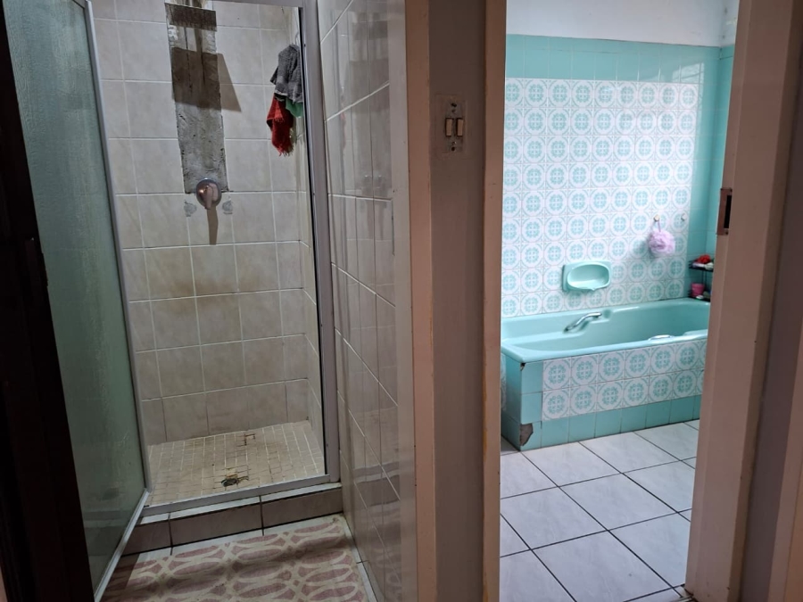 4 Bedroom Property for Sale in Vanderbijlpark SE 7 Gauteng