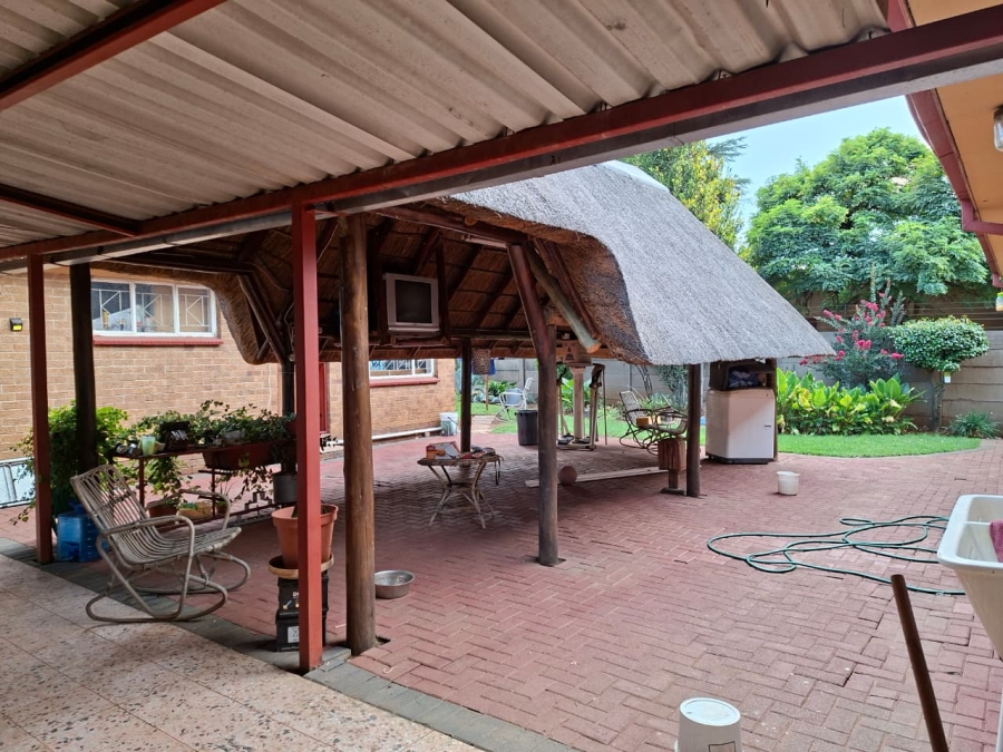4 Bedroom Property for Sale in Vanderbijlpark SE 7 Gauteng