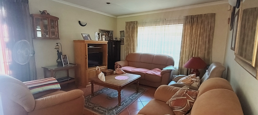 2 Bedroom Property for Sale in Wierda Park Gauteng