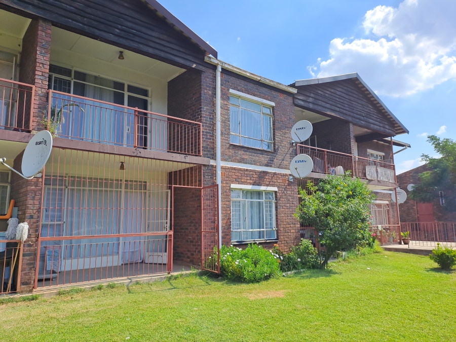 2 Bedroom Property for Sale in Windsor East Gauteng