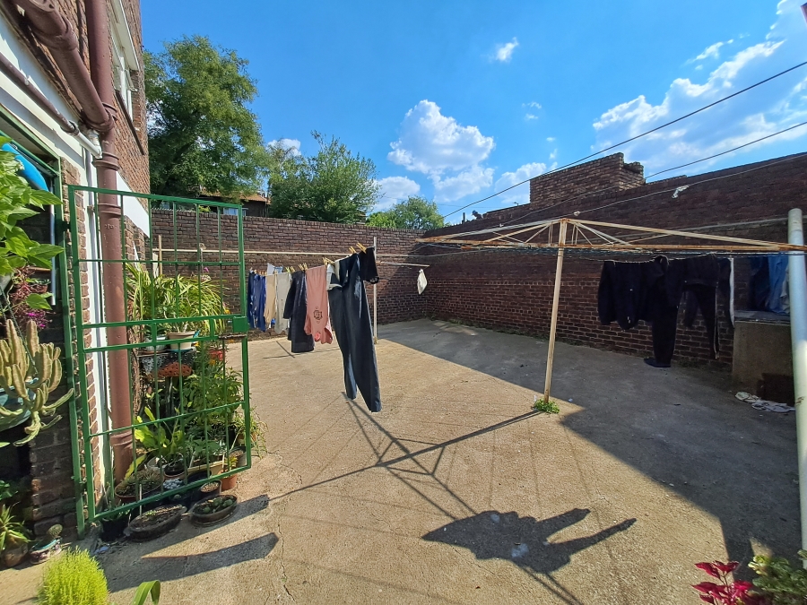 2 Bedroom Property for Sale in Windsor East Gauteng