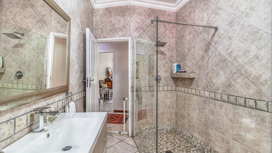 5 Bedroom Property for Sale in Morning Hill Gauteng