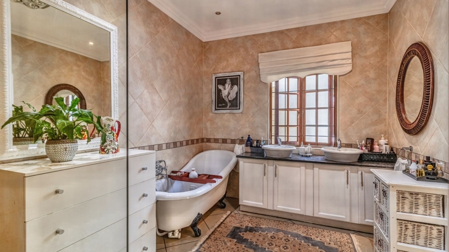 5 Bedroom Property for Sale in Morning Hill Gauteng