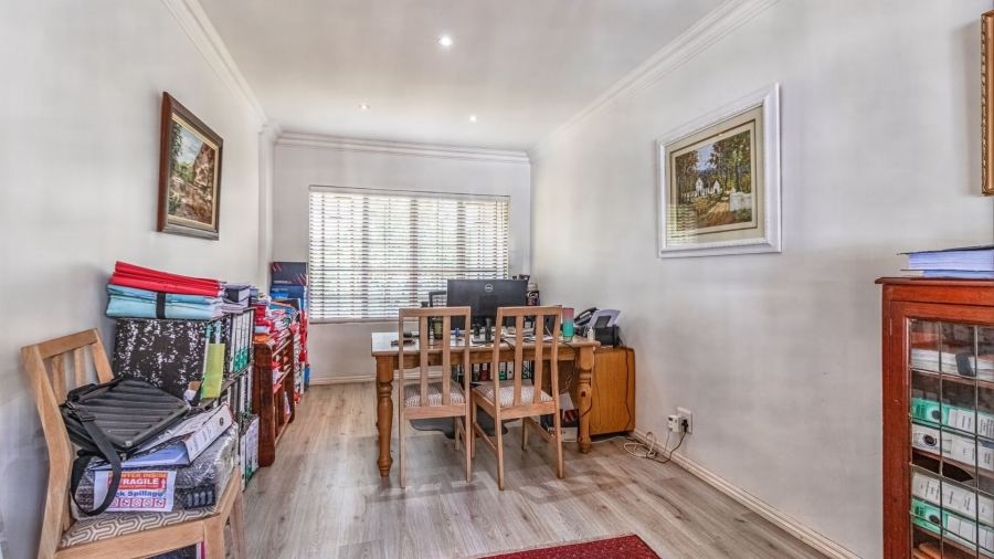 5 Bedroom Property for Sale in Morning Hill Gauteng