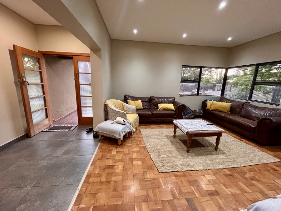 4 Bedroom Property for Sale in Waverley Gauteng