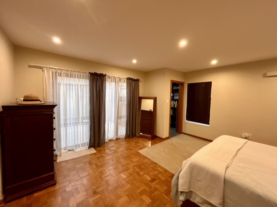 4 Bedroom Property for Sale in Waverley Gauteng