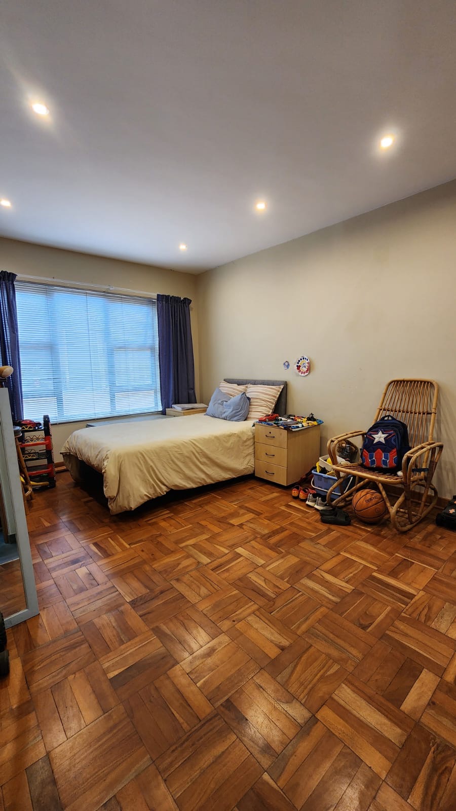 6 Bedroom Property for Sale in Waverley Gauteng