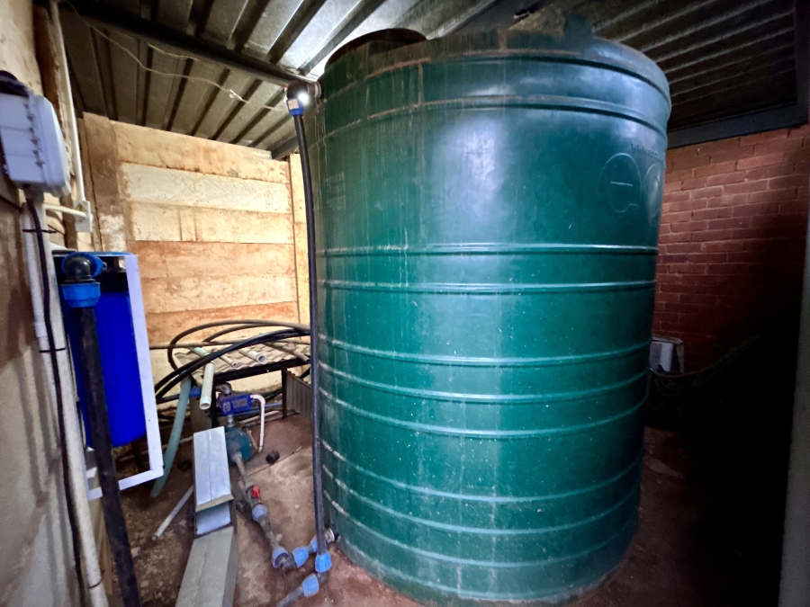 6 Bedroom Property for Sale in Waverley Gauteng