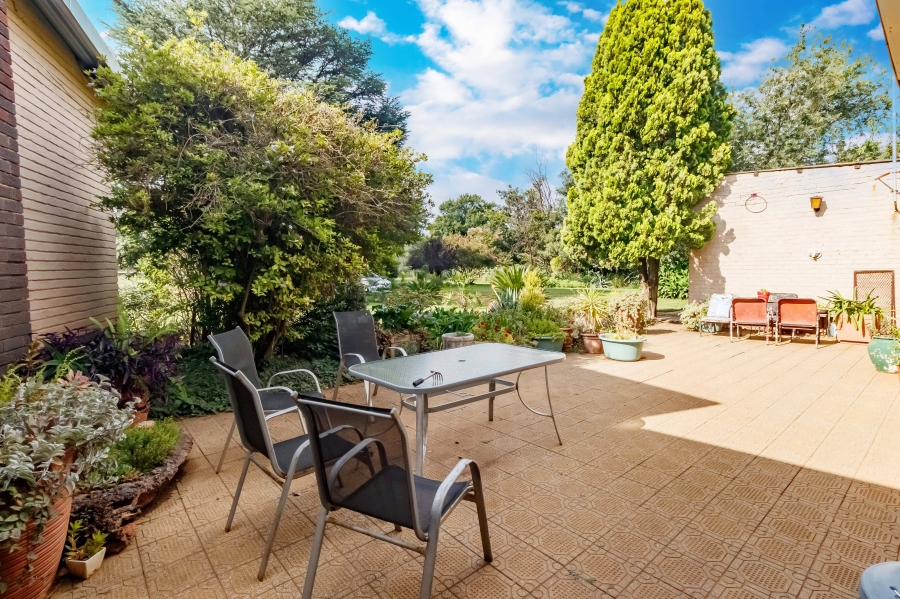 3 Bedroom Property for Sale in Glen Austin Gauteng