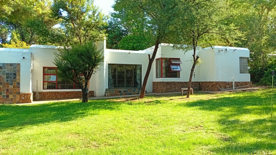 5 Bedroom Property for Sale in Walker Fruit Farms Gauteng