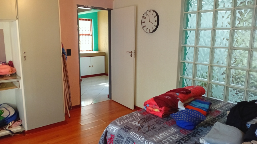 5 Bedroom Property for Sale in Walker Fruit Farms Gauteng