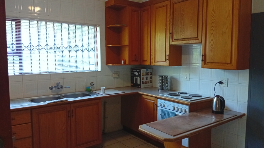 5 Bedroom Property for Sale in Walker Fruit Farms Gauteng