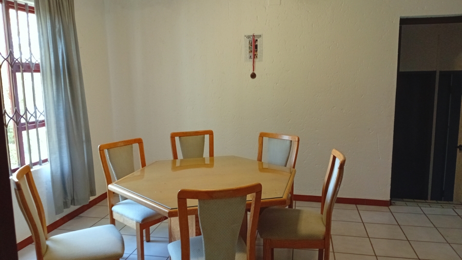 5 Bedroom Property for Sale in Walker Fruit Farms Gauteng