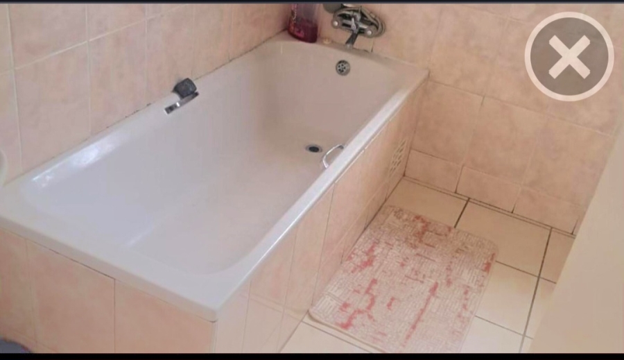 2 Bedroom Property for Sale in Parkrand Gauteng