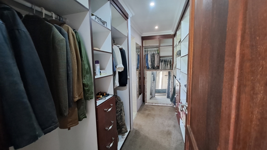 4 Bedroom Property for Sale in Berg En Dal Gauteng