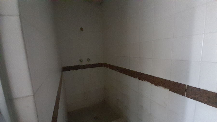 To Let commercial Property for Rent in Vorna Valley Gauteng