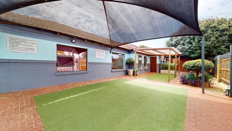 Commercial Property for Sale in Dawn Park Gauteng