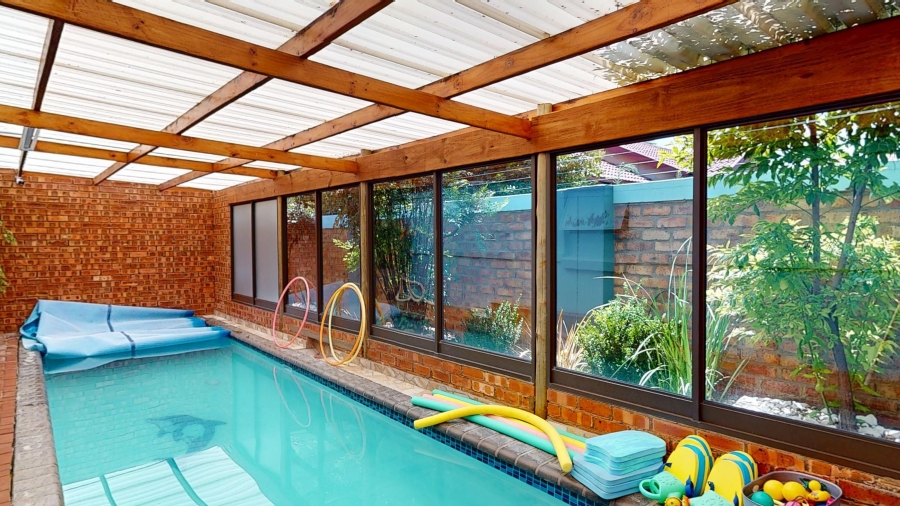 Commercial Property for Sale in Dawn Park Gauteng