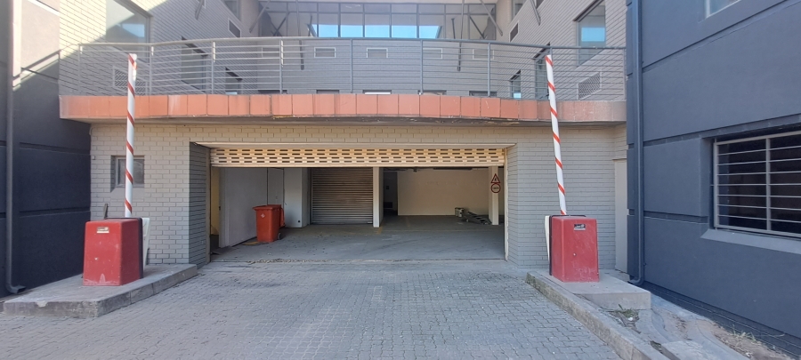 To Let commercial Property for Rent in Vorna Valley Gauteng