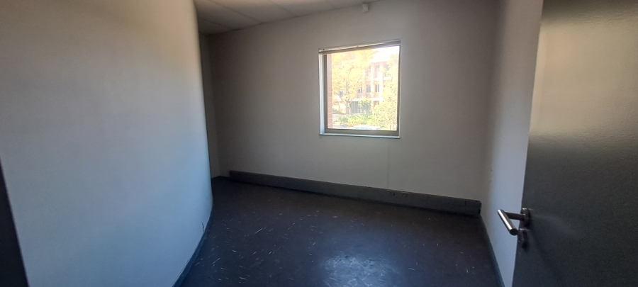 To Let commercial Property for Rent in Vorna Valley Gauteng