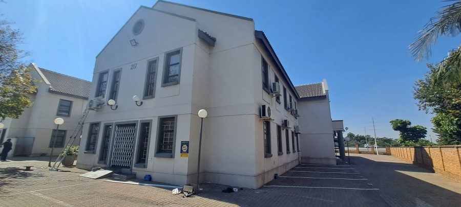 To Let commercial Property for Rent in Halfway House Gauteng