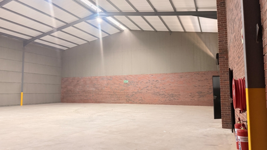 To Let commercial Property for Rent in Knoppieslaagte Gauteng