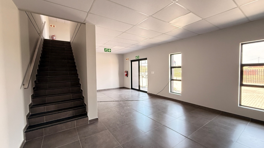 To Let commercial Property for Rent in Knoppieslaagte Gauteng