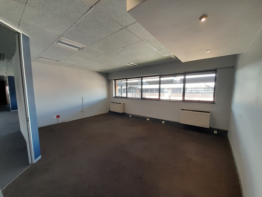To Let commercial Property for Rent in Randjespark Gauteng