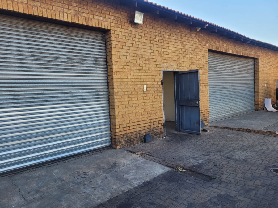 To Let commercial Property for Rent in Clayville Industria Gauteng