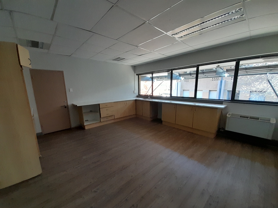 To Let commercial Property for Rent in Randjespark Gauteng