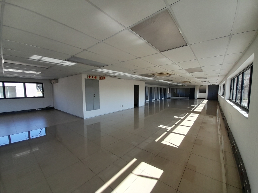 To Let commercial Property for Rent in Randjespark Gauteng