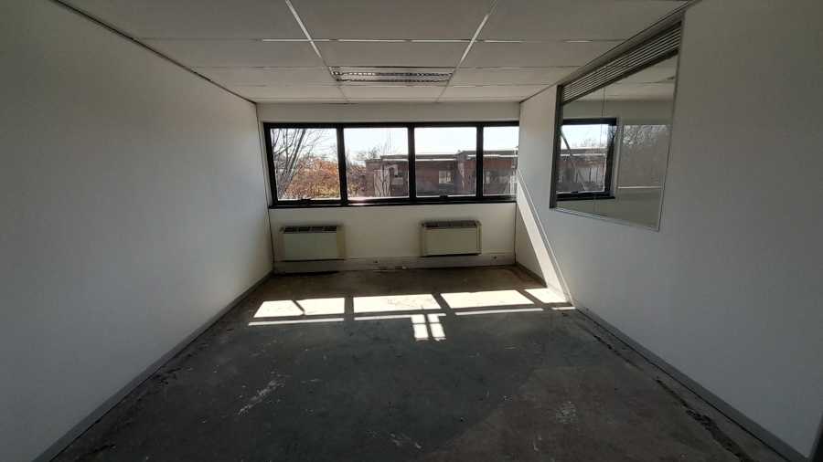 To Let commercial Property for Rent in Randjespark Gauteng