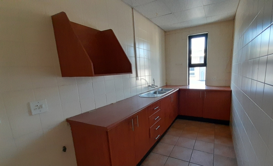 To Let commercial Property for Rent in Randjespark Gauteng