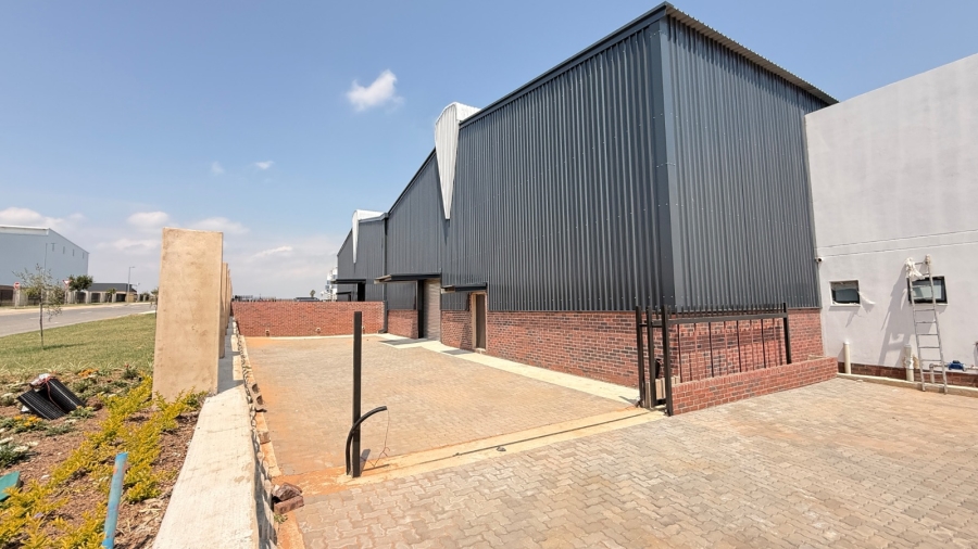 To Let commercial Property for Rent in Knoppieslaagte Gauteng