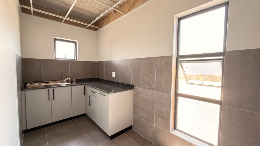 To Let commercial Property for Rent in Knoppieslaagte Gauteng