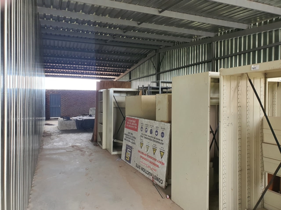 To Let commercial Property for Rent in Clayville Gauteng