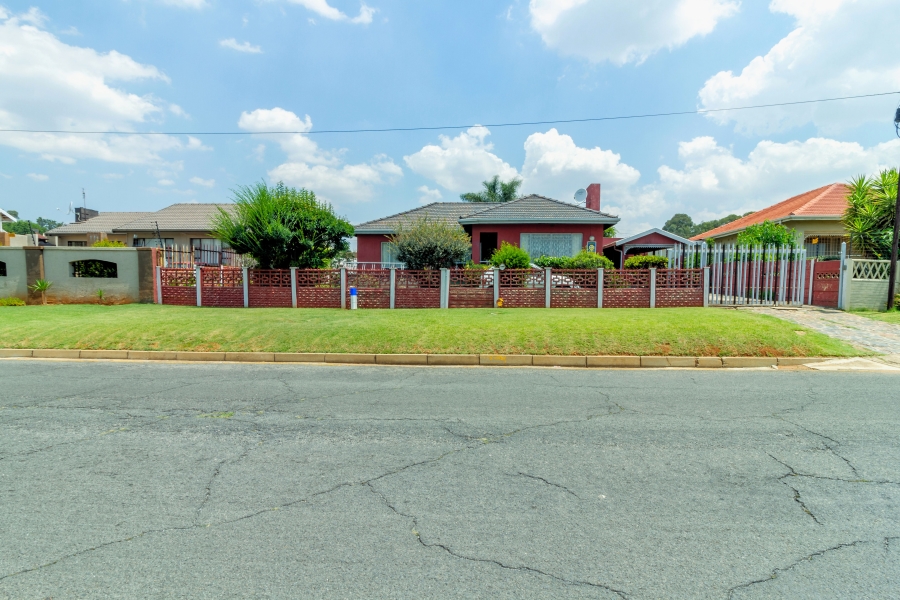 3 Bedroom Property for Sale in Florida Lake Gauteng