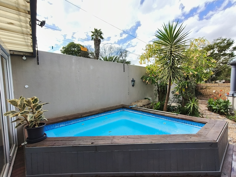 To Let 2 Bedroom Property for Rent in Auckland Park Gauteng
