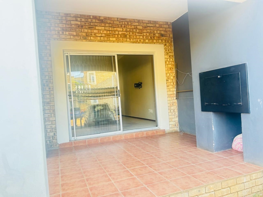 To Let 3 Bedroom Property for Rent in North Riding Gauteng