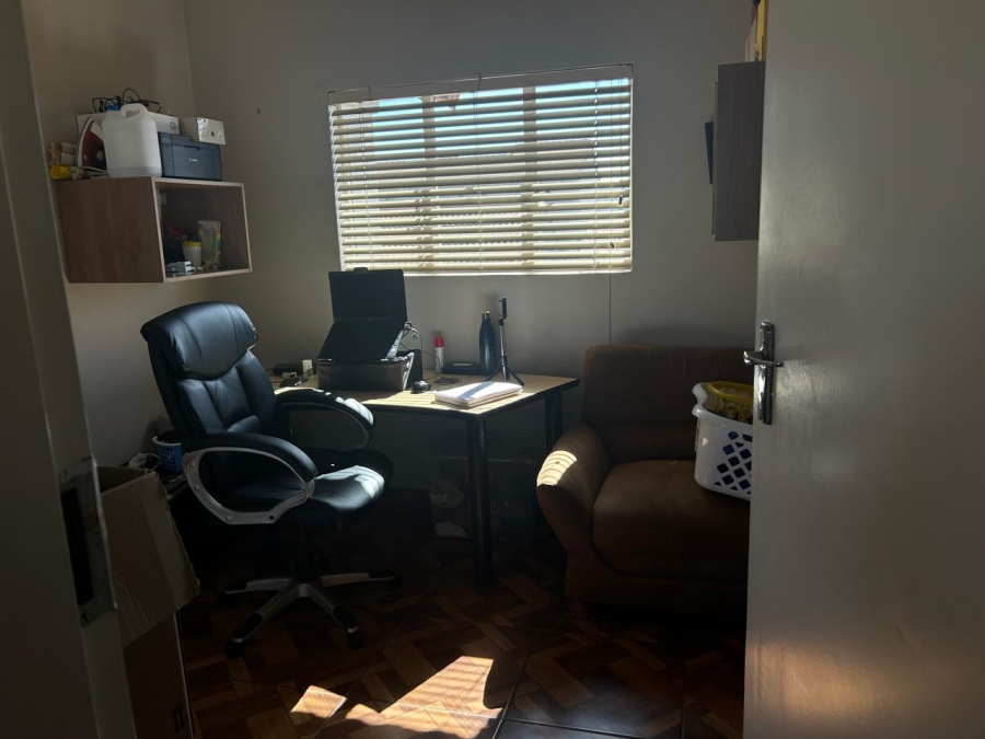 To Let 2 Bedroom Property for Rent in Noordhang Gauteng