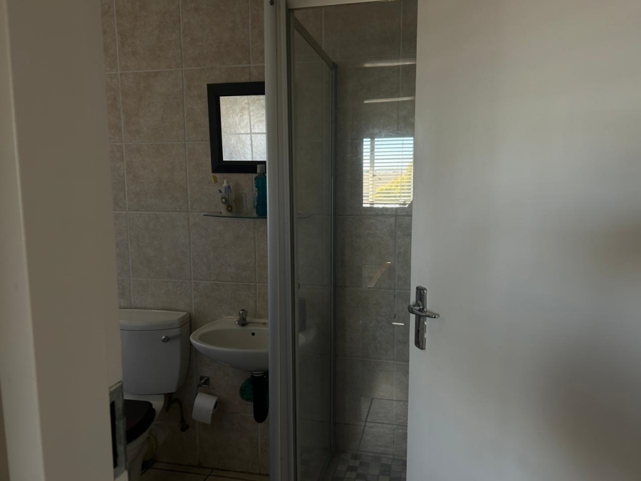 To Let 2 Bedroom Property for Rent in Noordhang Gauteng