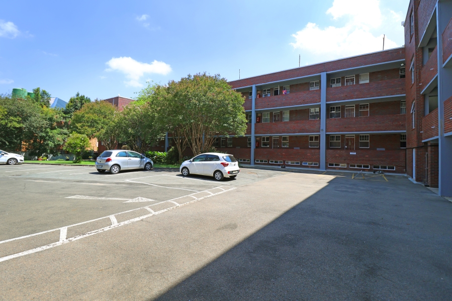 2 Bedroom Property for Sale in Waverley Gauteng